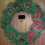 Easy, Inexpensive Holiday Wreath!