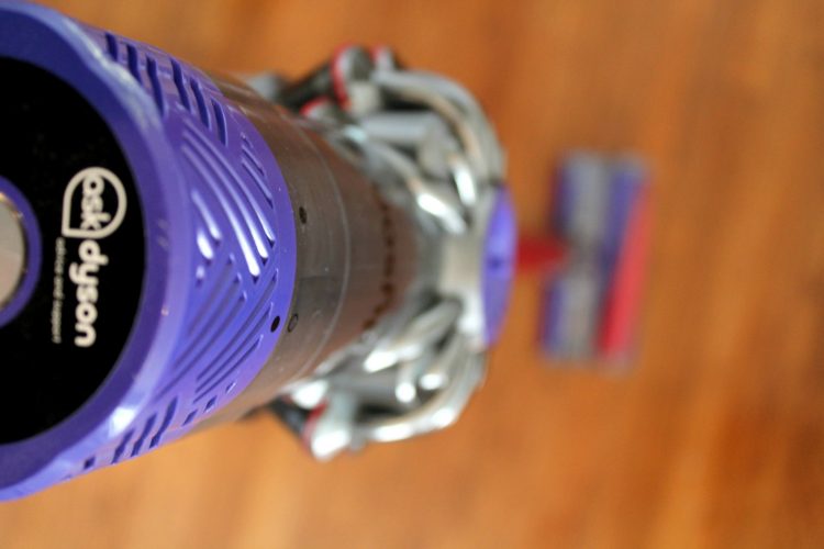 Dyson V6 Absolute and why it's the best allaround vacuum!