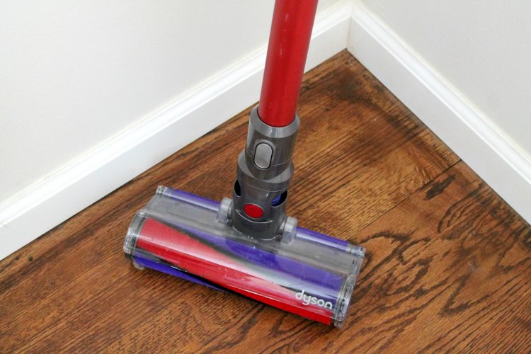 Dyson V6 Absolute and why it's the best allaround vacuum!