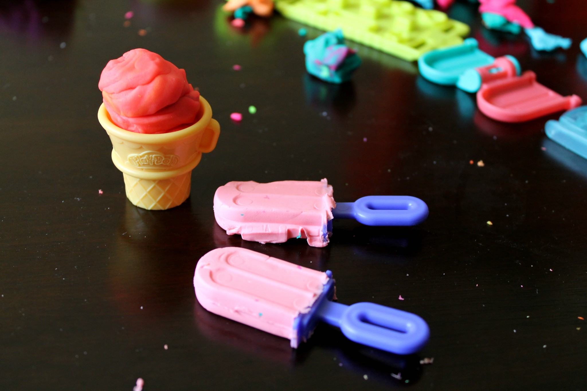 Fun with PLAY-DOH TOWN!