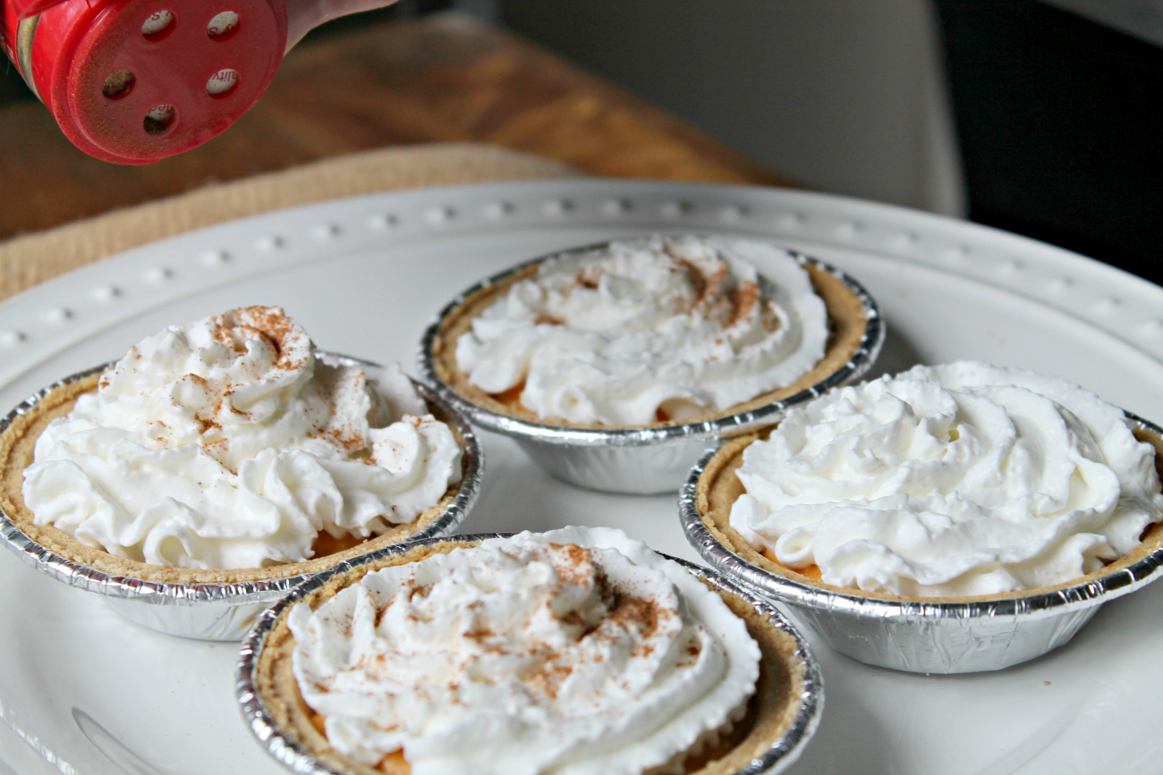 Four-Ingredient Pumpkin Spice Mini Pies