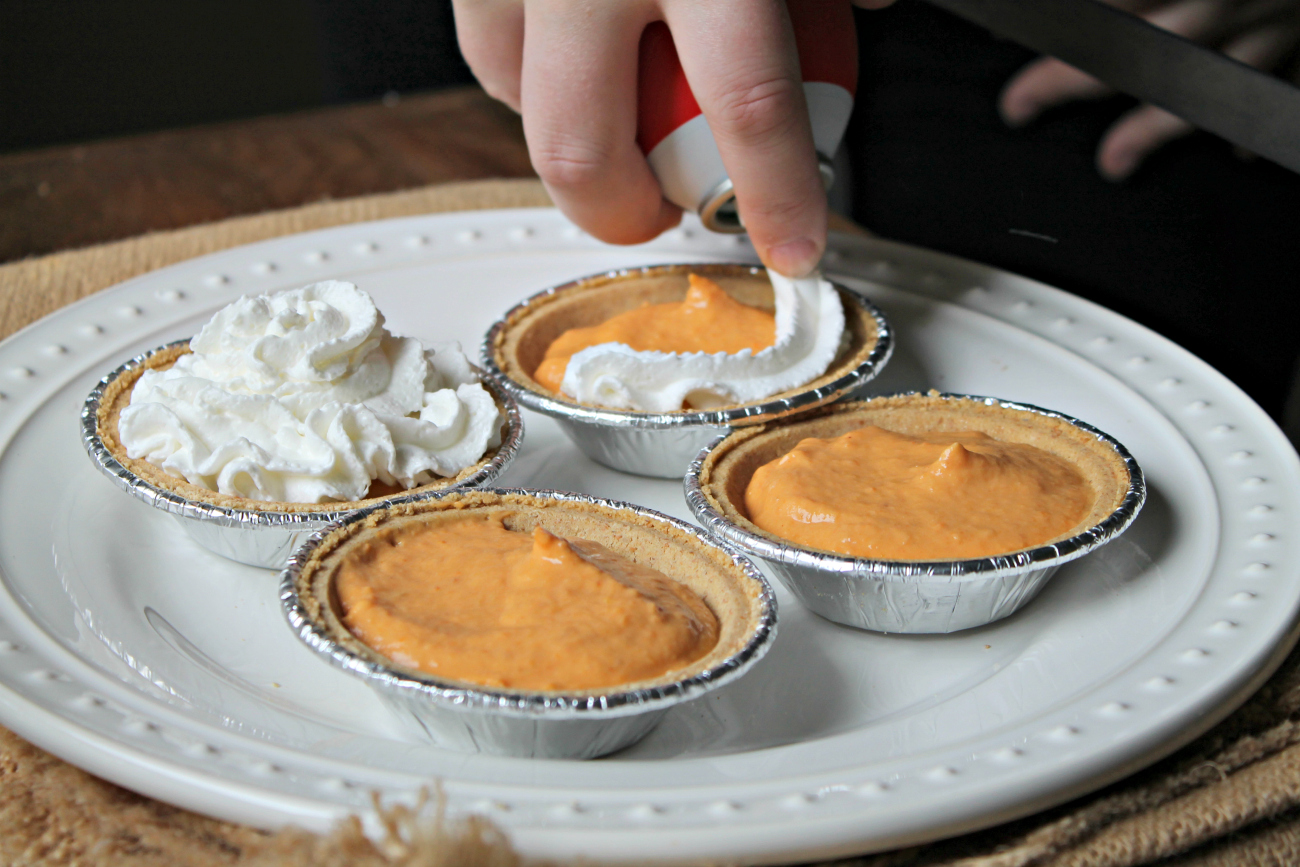 Four-Ingredient Pumpkin Spice Mini Pies