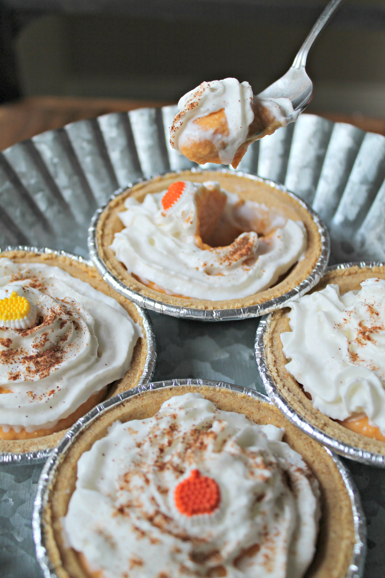 Four-Ingredient Pumpkin Spice Mini Pies