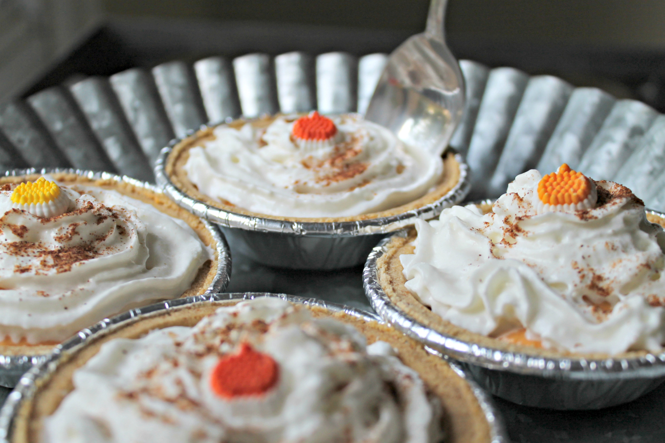 Four-Ingredient Pumpkin Spice Mini Pies