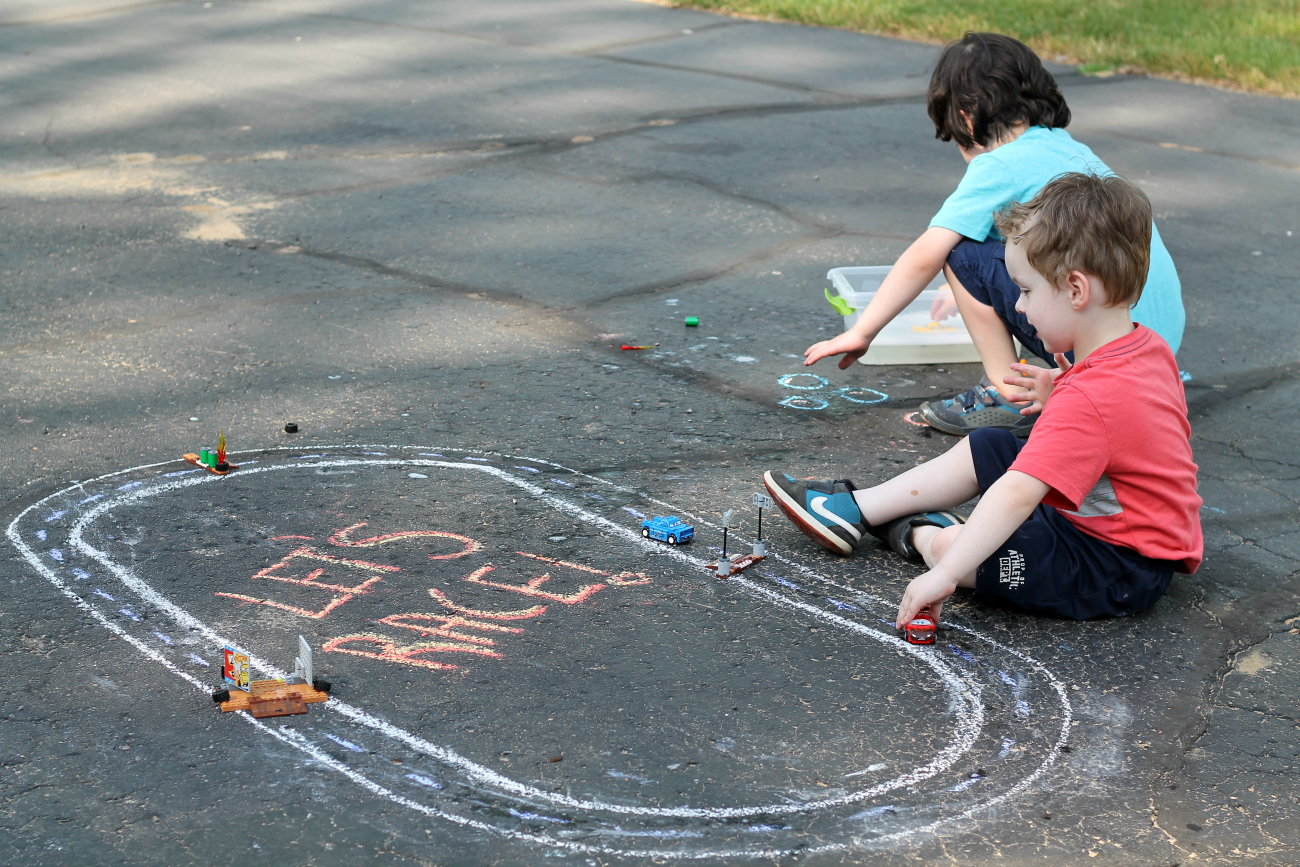 Disney•Pixar's Cars 3 Chalk Race Track & Car Wash Activity