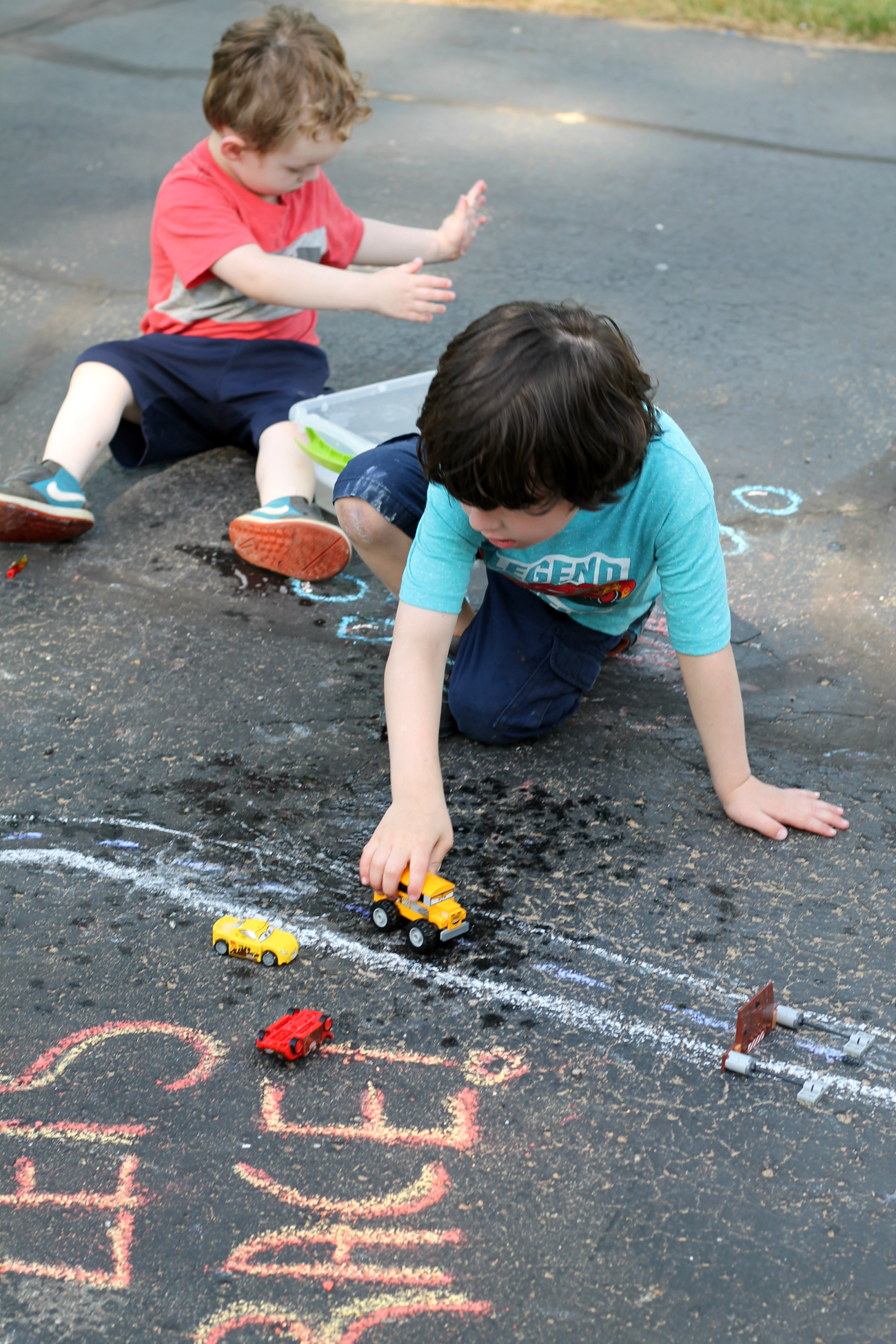 Disney•Pixar's Cars 3 Chalk Race Track & Car Wash Activity