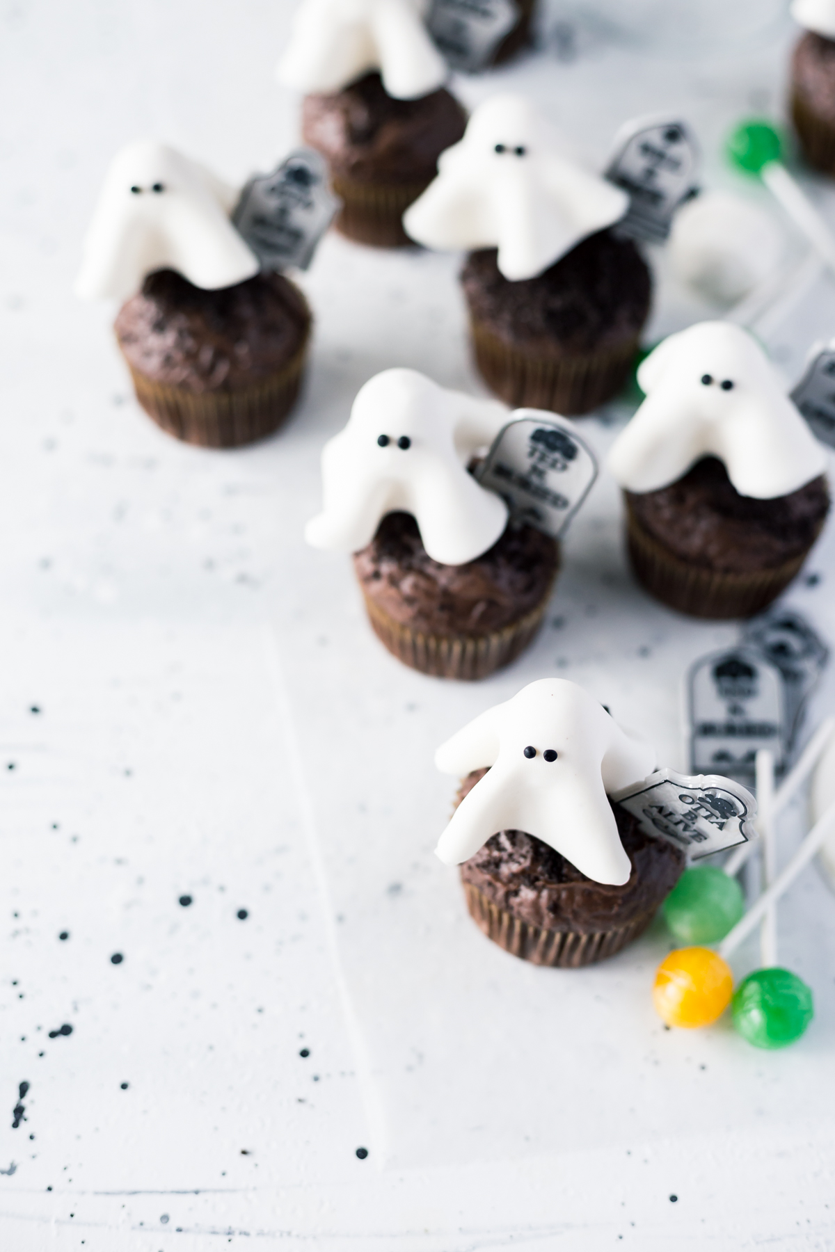 Floating Ghost Cupcakes