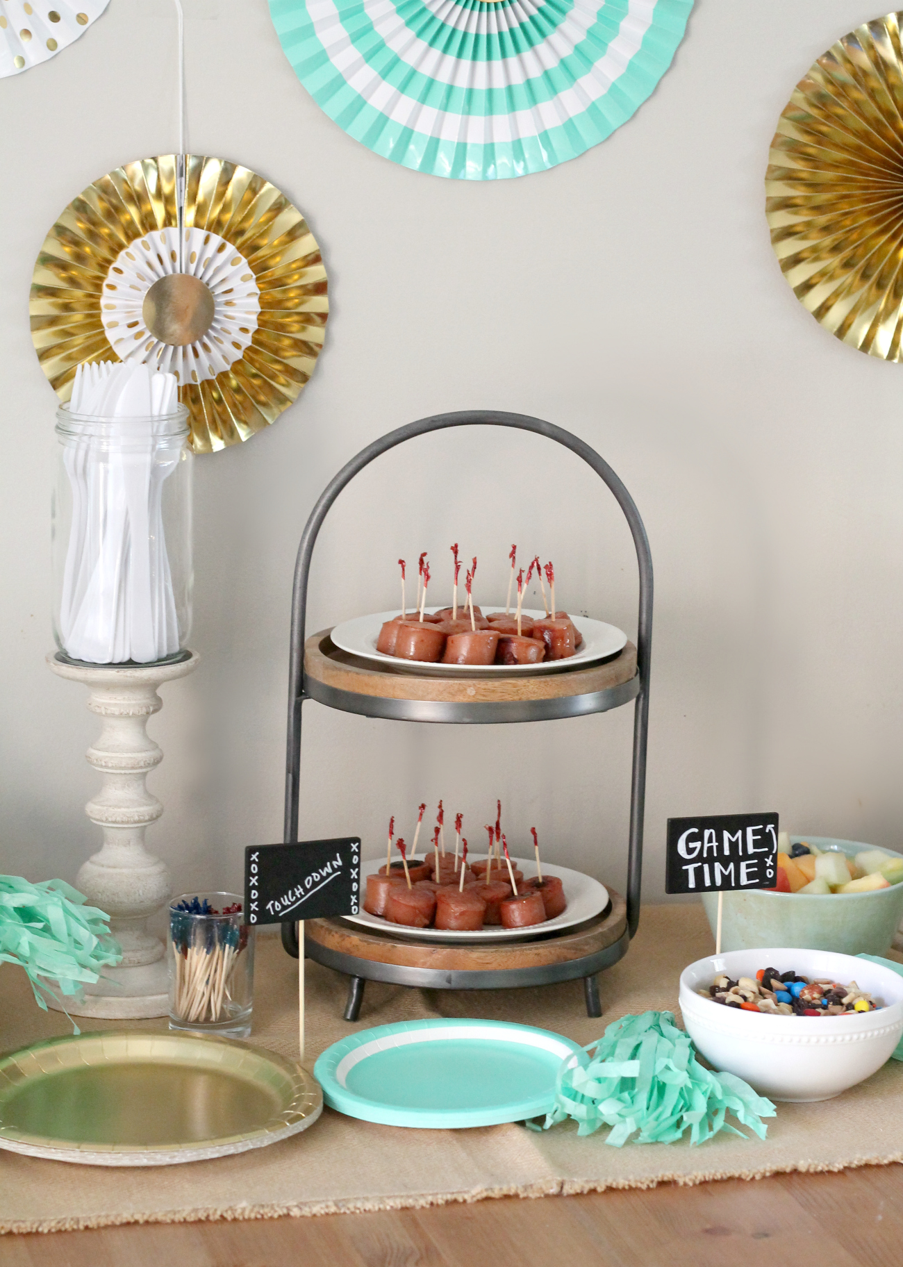 How to Host a Football Party on a Budget