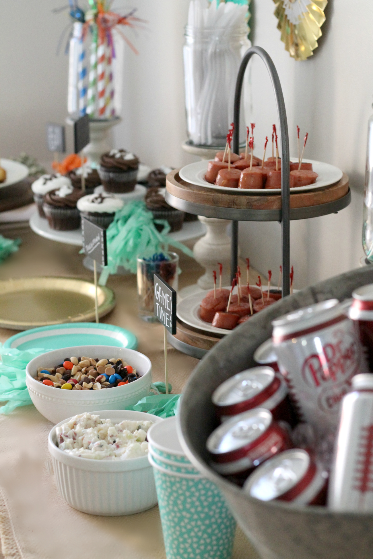 How to Host a Football Party on a Budget