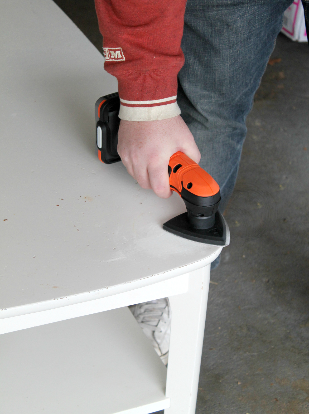 Farmhouse Style Coffee Table Makeover