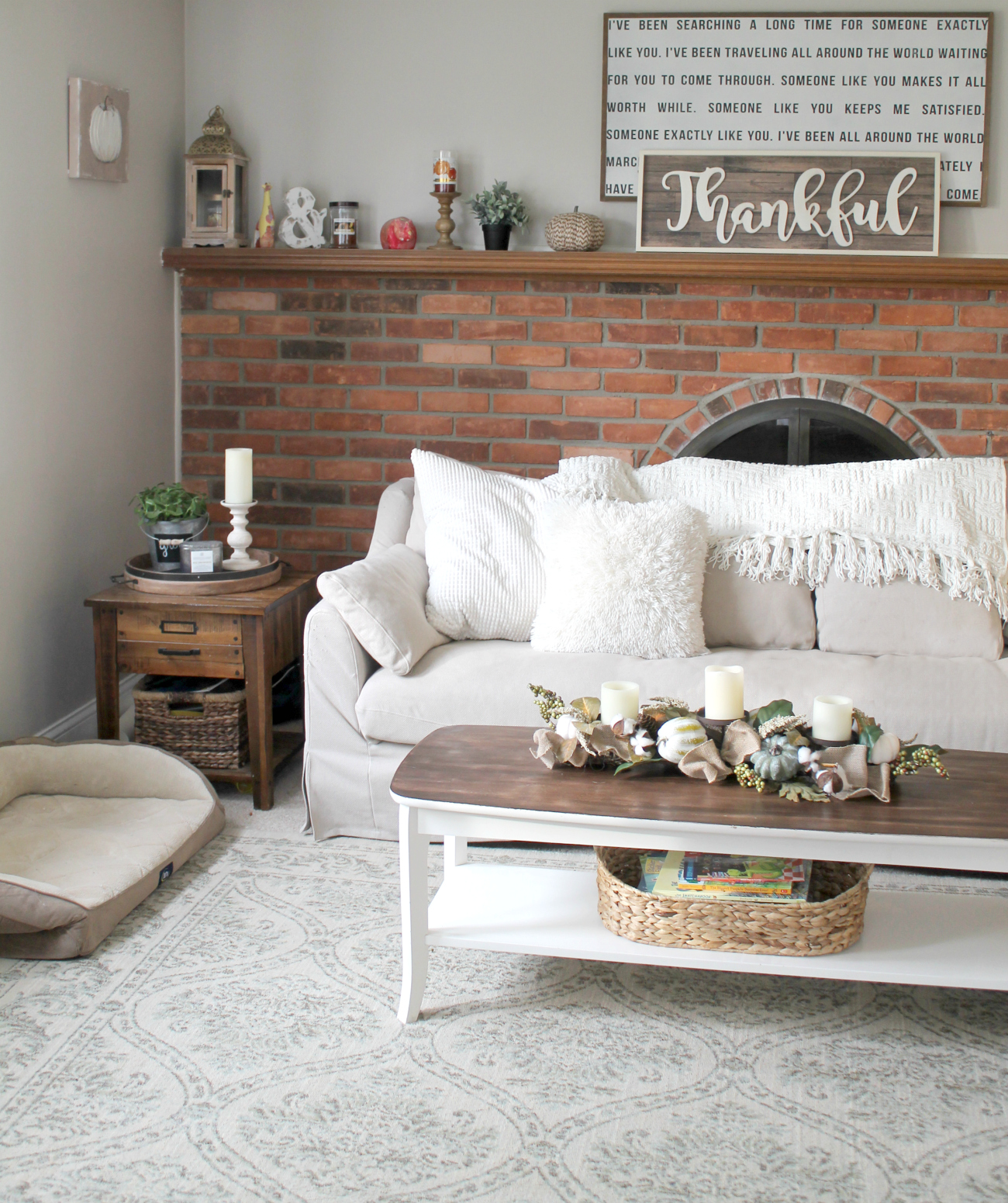 Farmhouse Style Coffee Table Makeover