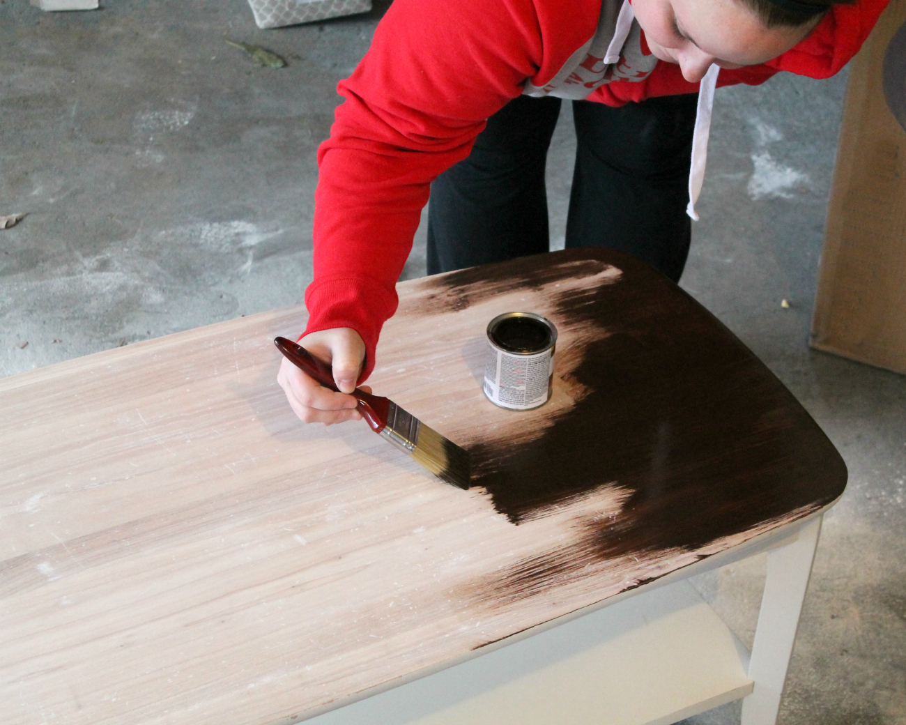 Farmhouse Style Coffee Table Makeover