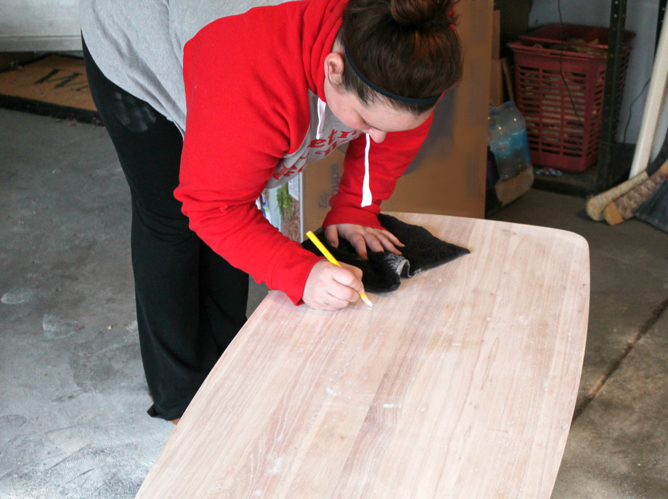 Farmhouse Style Coffee Table Makeover