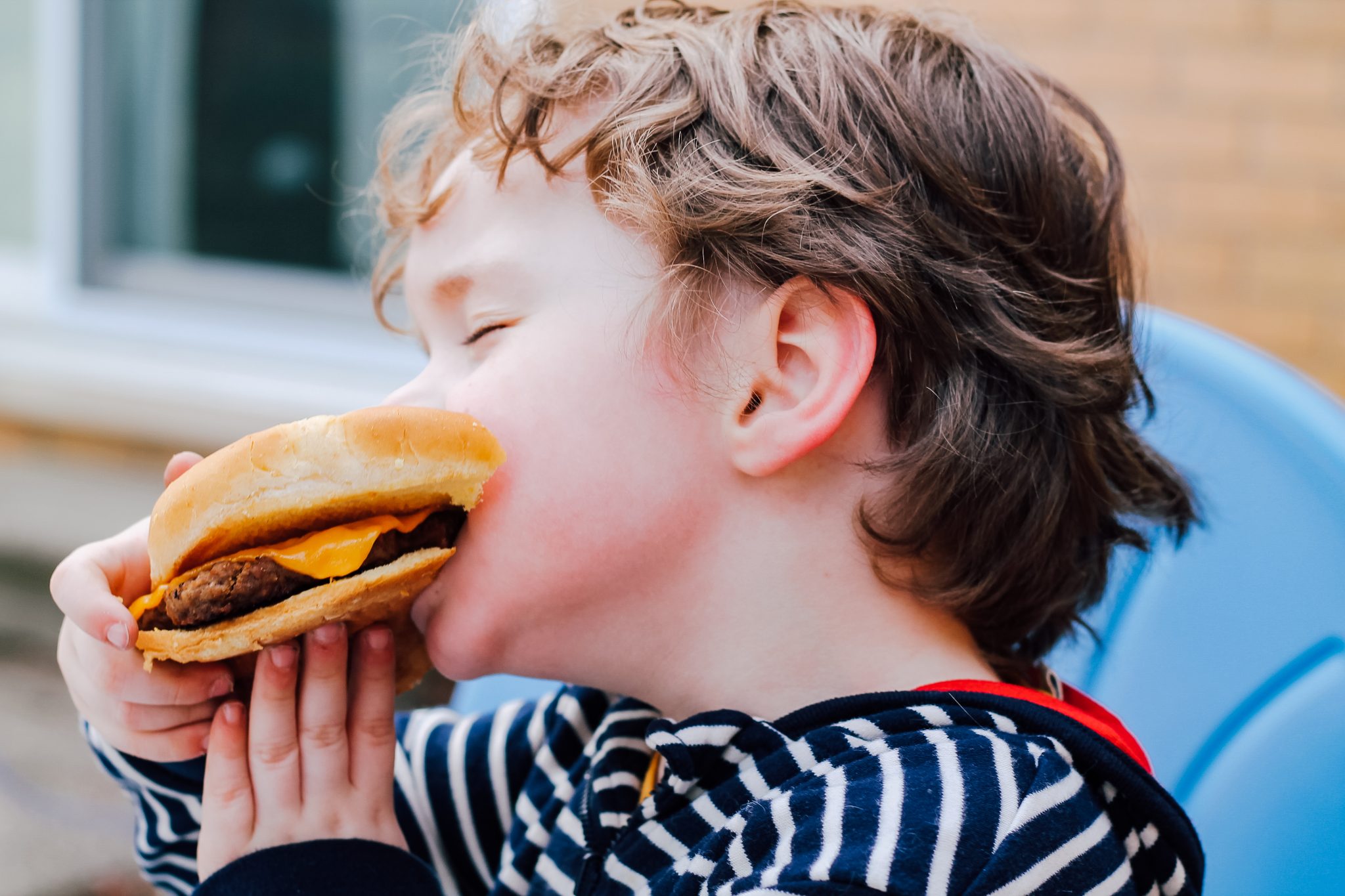 How to Have a Simple Family Cookout On a Budget