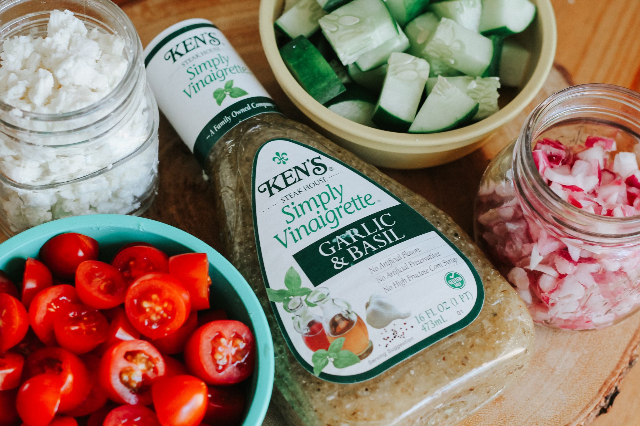 Easy Garlic Basil Pasta Salad