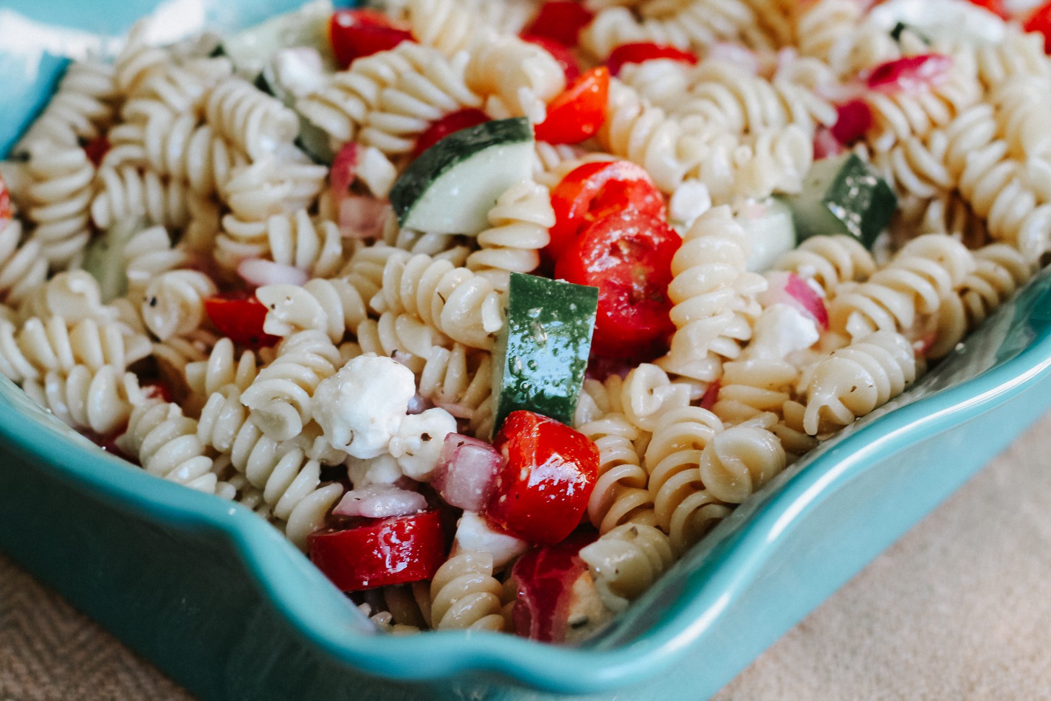 Easy Garlic Basil Pasta Salad