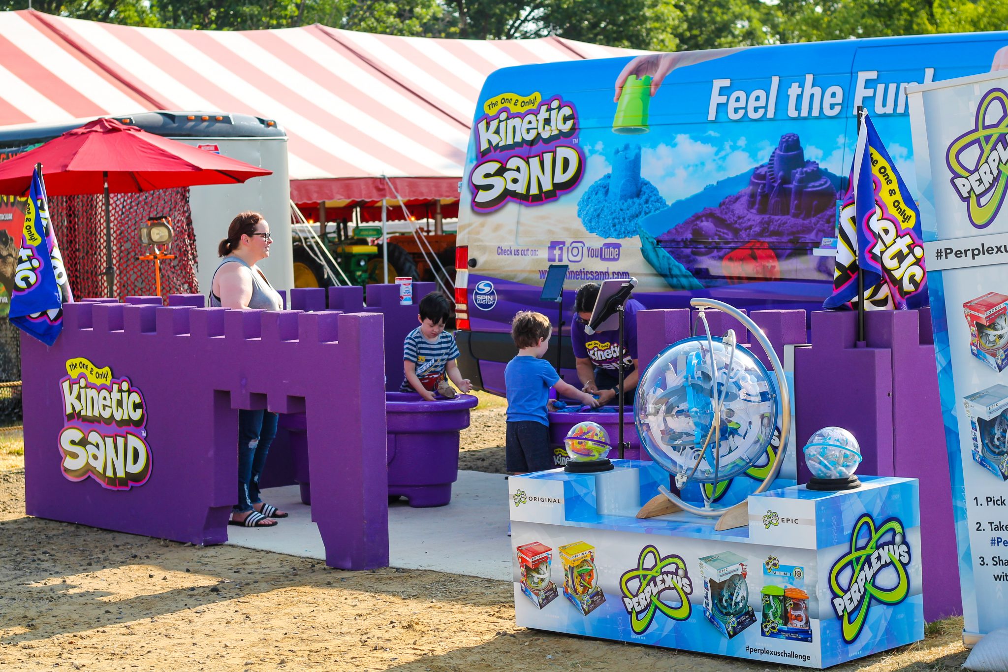 Kinetic Sand ‘Feel the Fun’ Van Tour