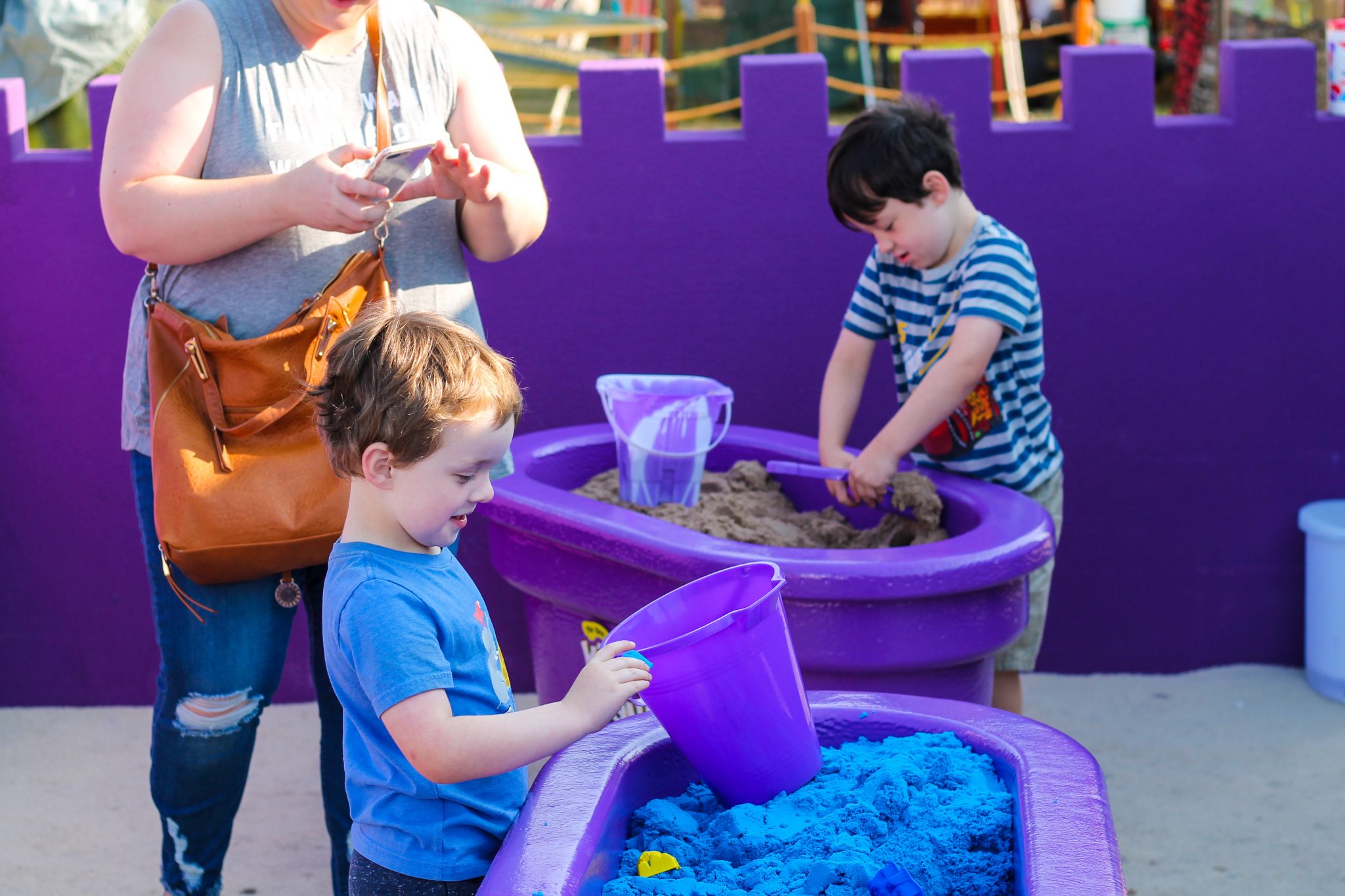 Kinetic Sand ‘Feel the Fun’ Van Tour