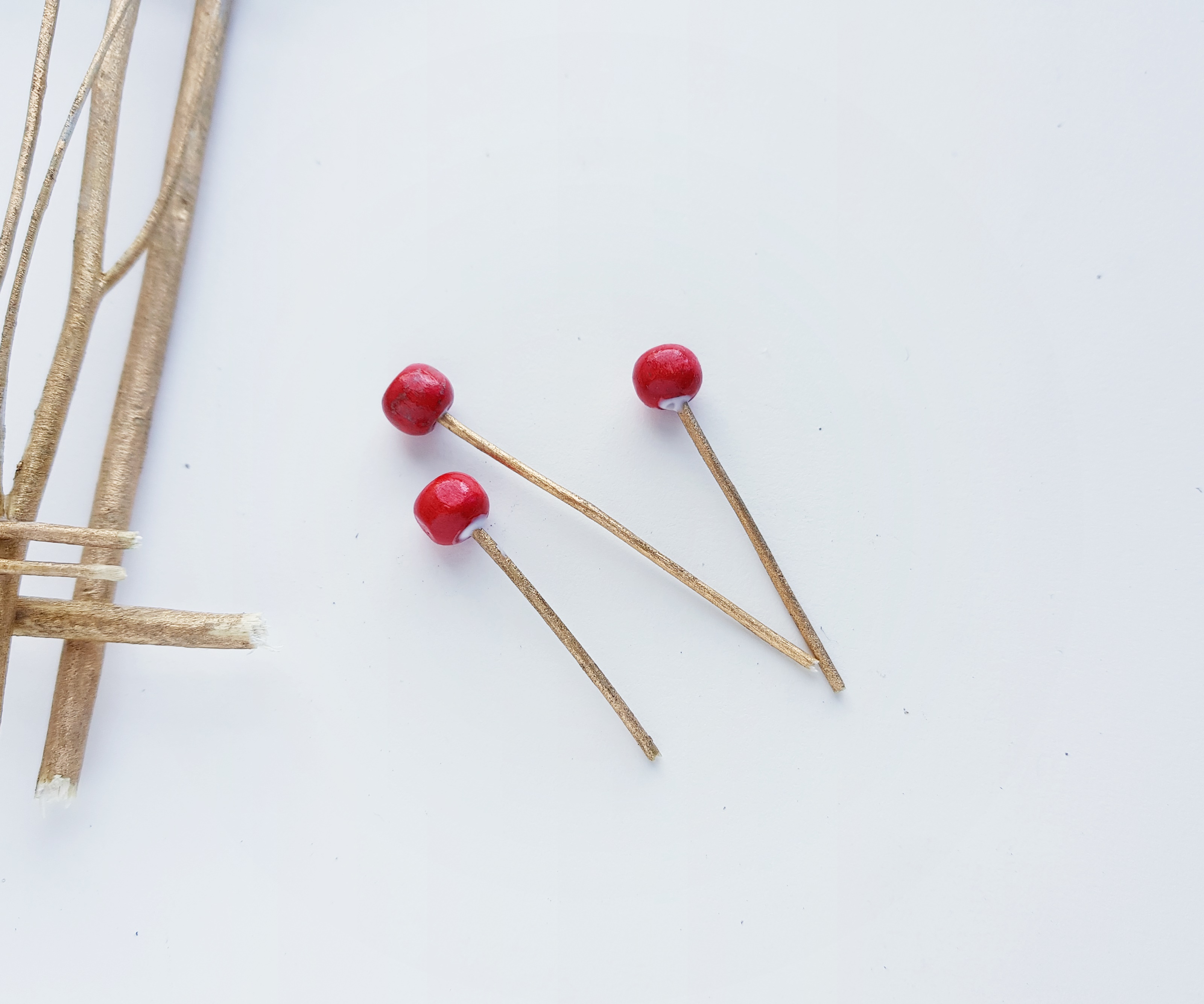 DIY Twig Wreath Christmas Craft