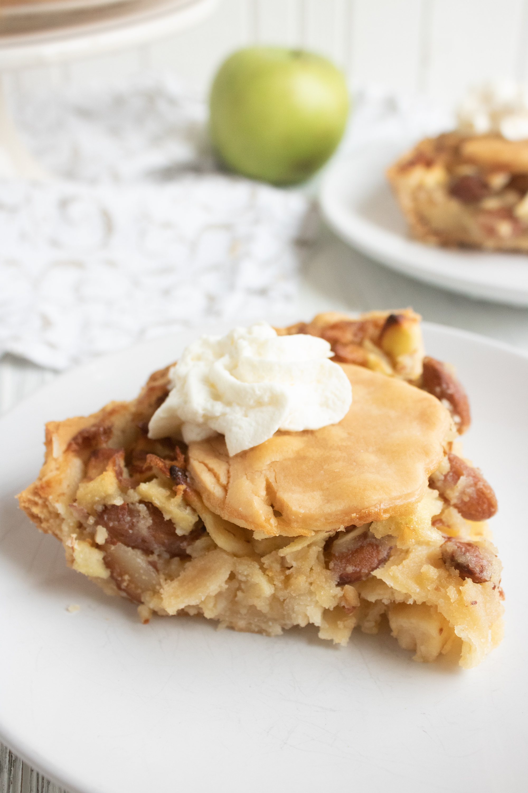 Easy Apple Almond Pie Recipe